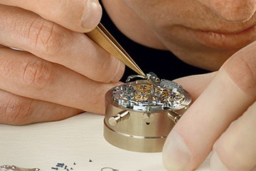 原装青岛欧米茄钢表带维修